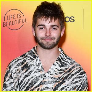 Jack Griffo Shows Off His Abs After Hitting the Gym – Watch!